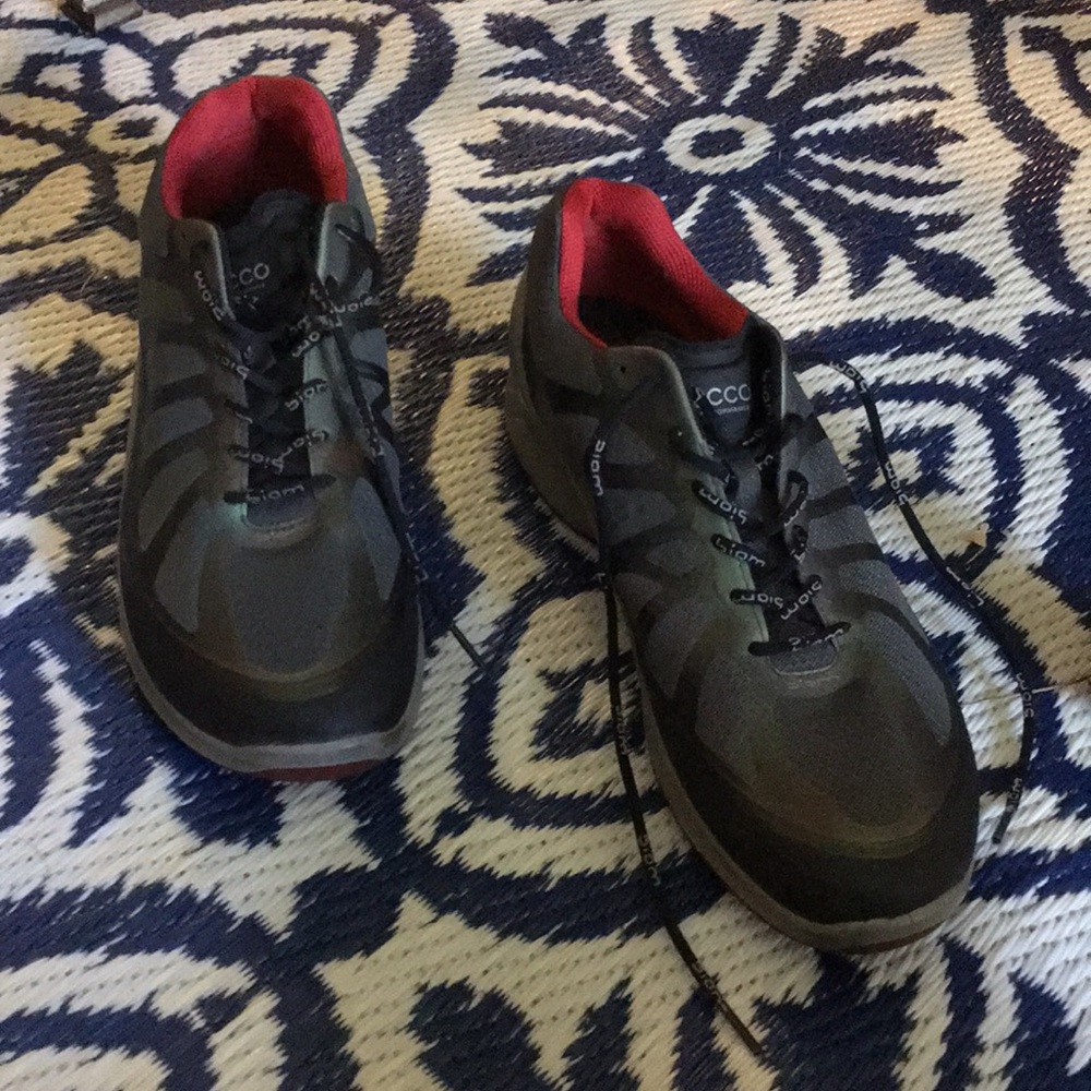 Ecco men’s tennis shoes